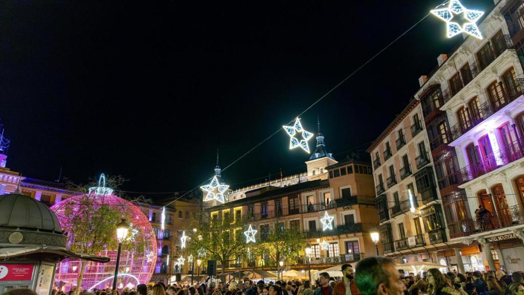 La bola gigante de Zocodover es otra de las señas de identidad de estas fiestas.
