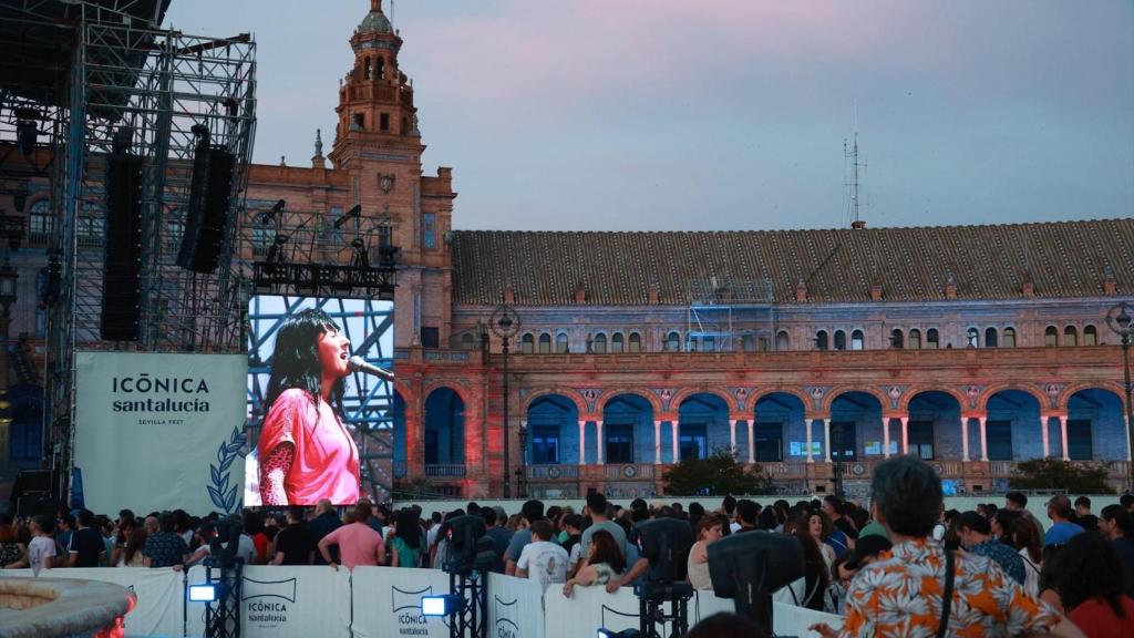 Imagen del archivo del festival Icónica en la Plaza de España de Sevilla.