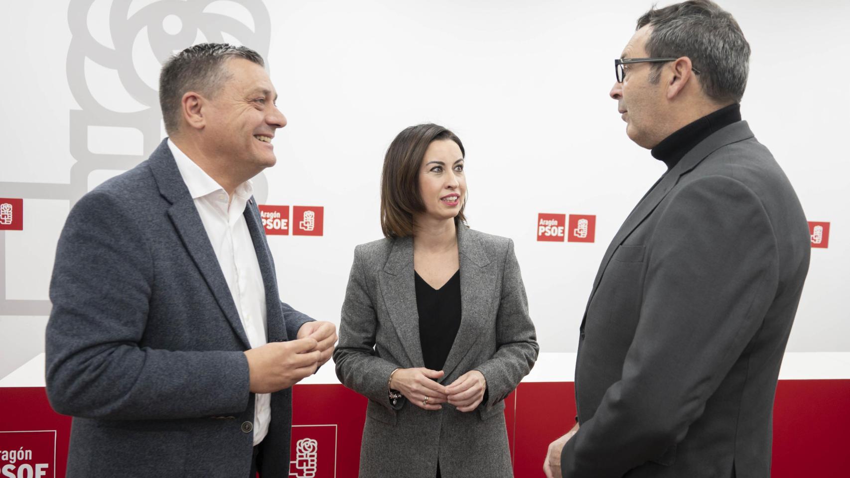 Fernando Sabés (PSOE Huesca), Teresa Ladrero (PSOE Zaragoza) y Rafael Guía (PSOE Teruel)