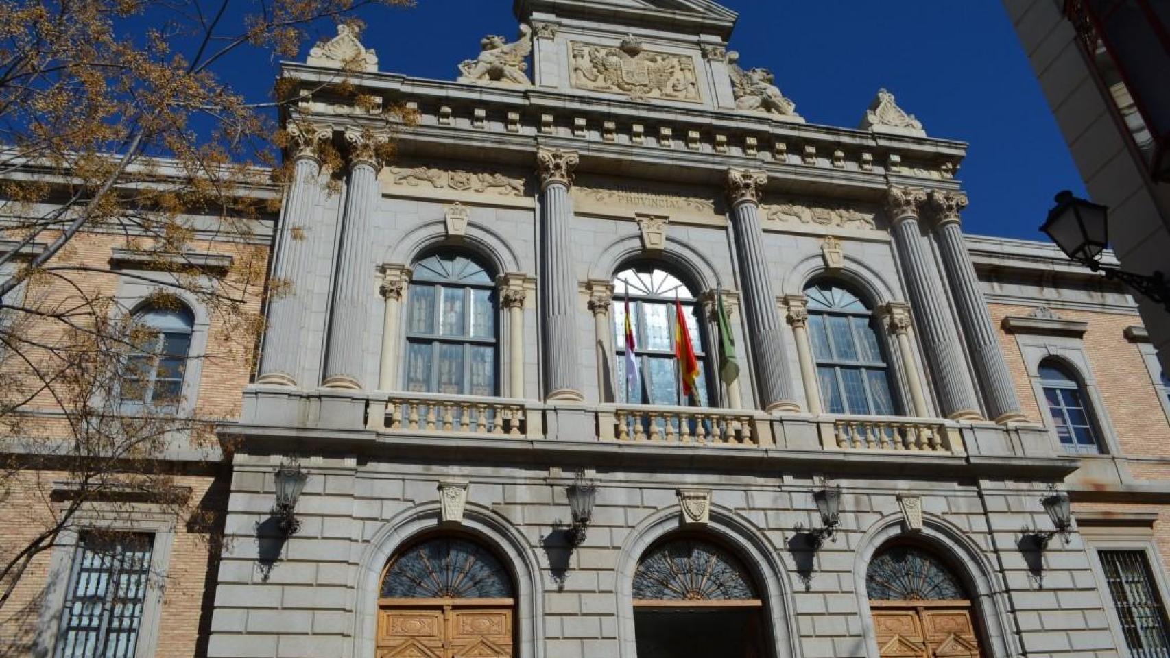 Fachada de la Diputación de Toledo.