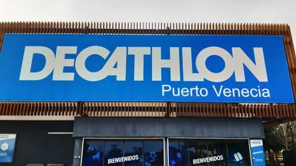 Exterior Decahtlon Puerto Venecia