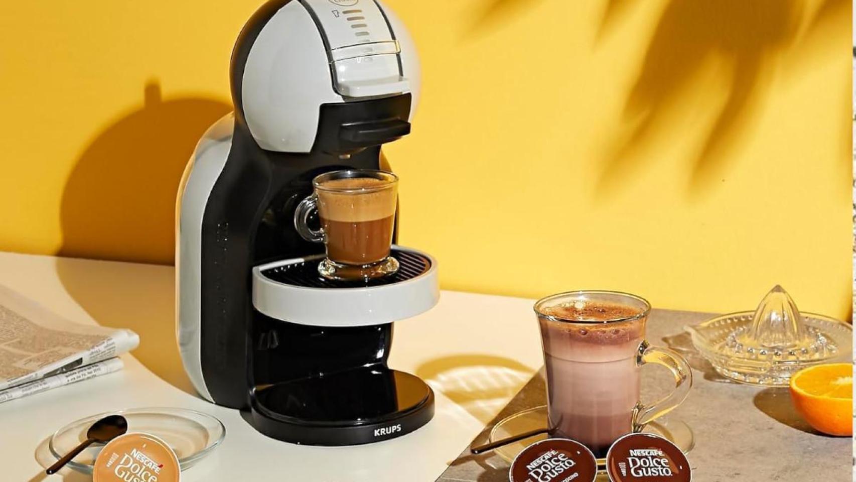 La cafetera de cápsulas más vendida de Krups cuesta menos de 70€ ¡e incluye dos cajas de cápsulas de regalo!