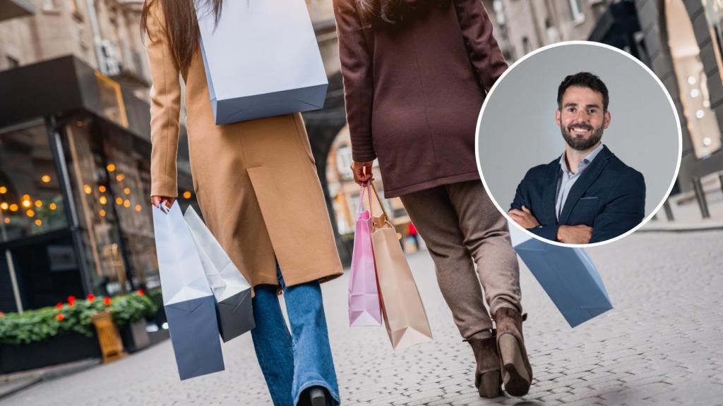 Unas chicas comprando, y una imagen de Richard Gracia.