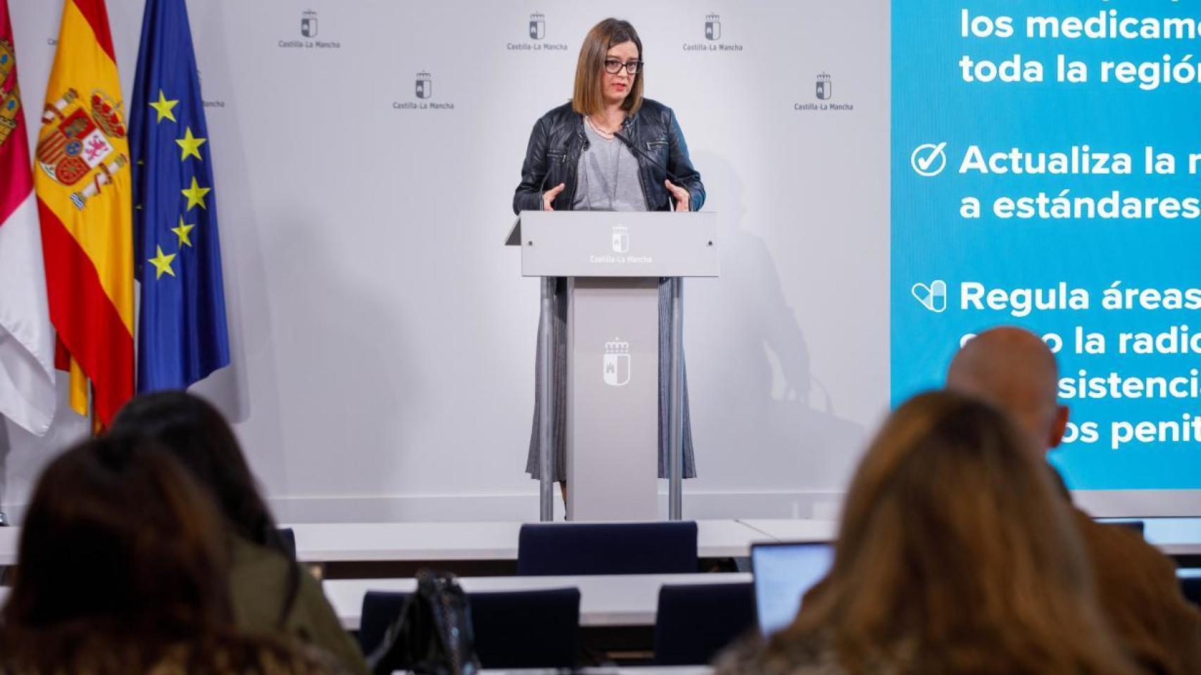 Esther Padilla, portavoz del Gobierno de Castilla-La Mancha, en rueda de prensa.