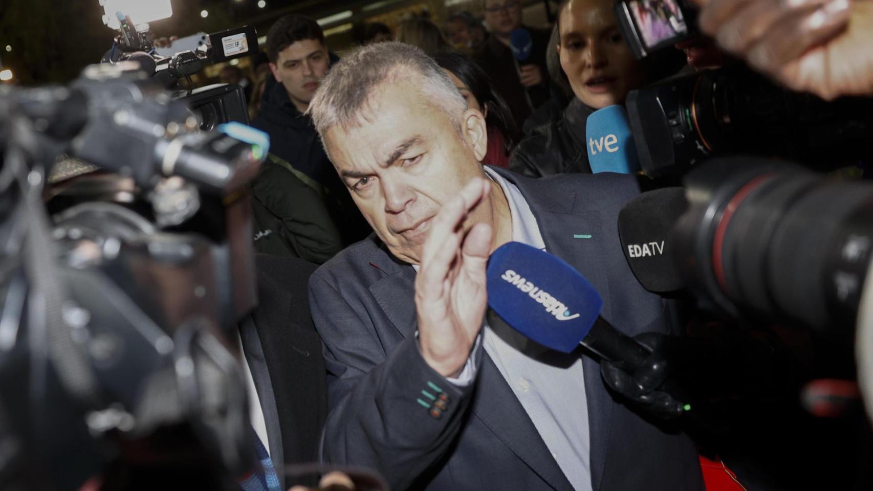 El Gobierno, abatido: asume que el relato de la UCO sobre Cerdán rompe el dique para proteger a Sánchez de la corrupción