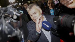 Santos Cerdán durante su salida de la cárcel de Soto del Real (Madrid).