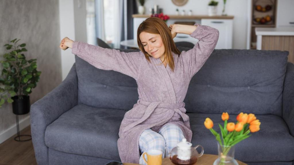 Una mujer en su casa.