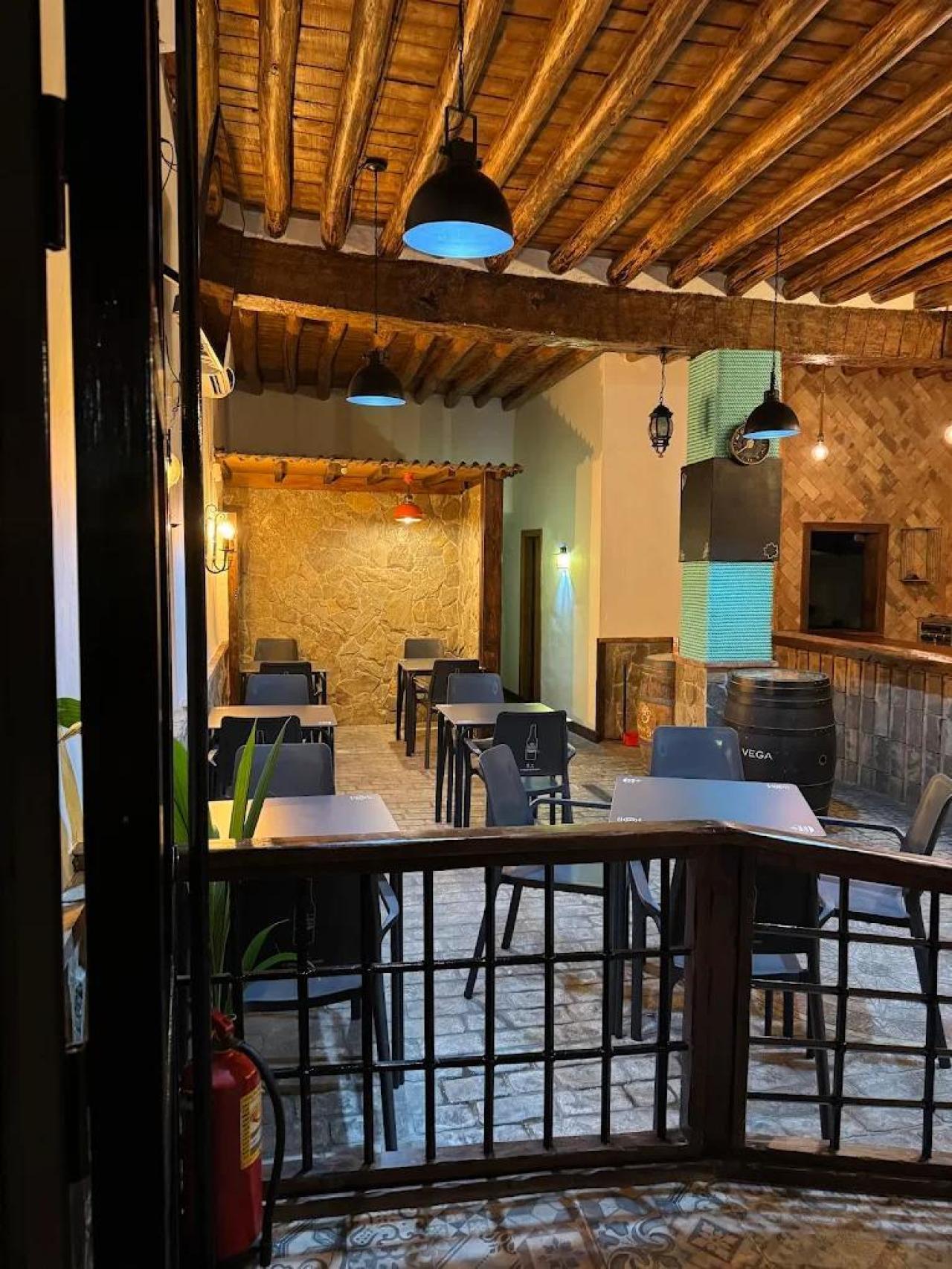 El interior de Café Bar Azahar.