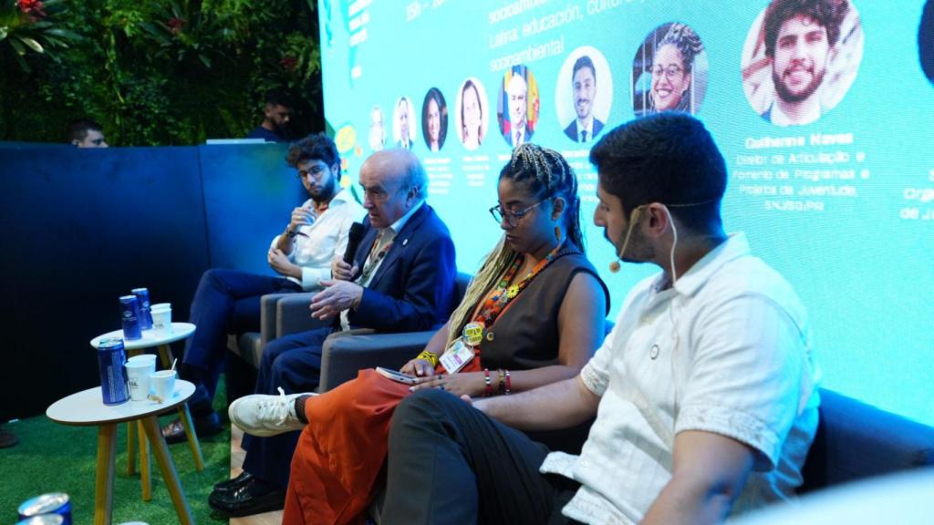 Mesa de diálogo de la OEI y la OIJ.