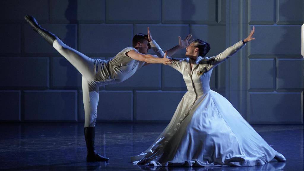 Un momento de 'El lago de los cisnes'. Foto: Javier del Real
