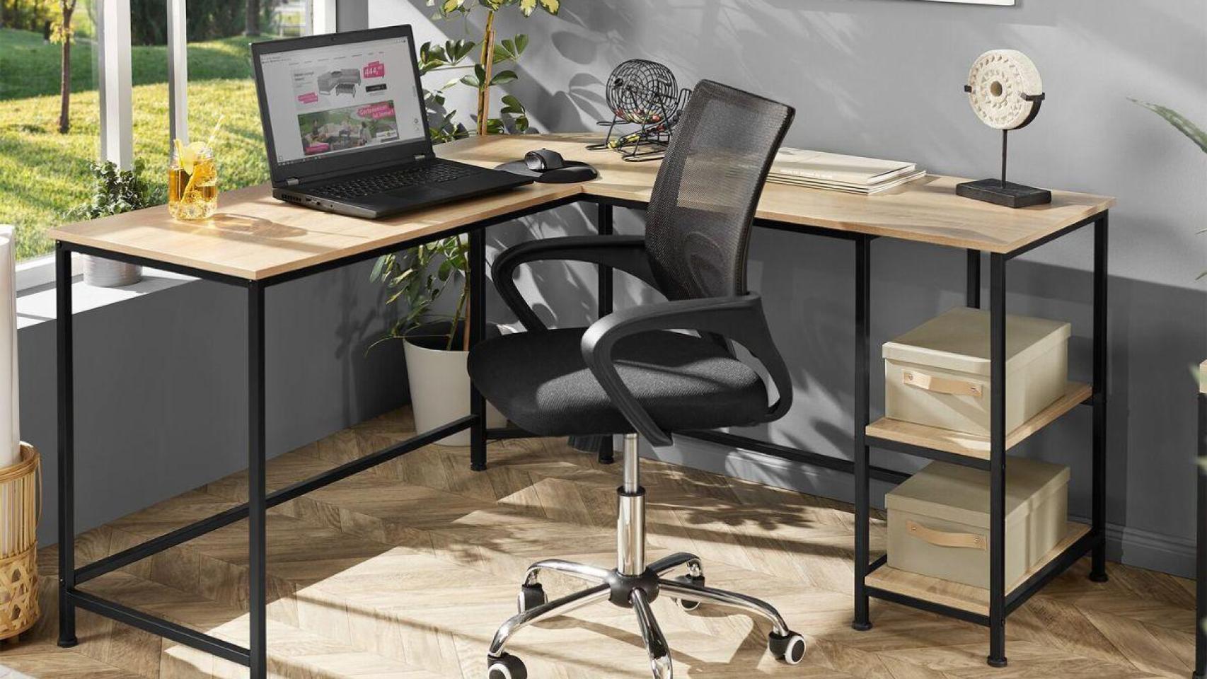 El escritorio en L que necesitas en casa si teletrabajas y necesitas aprovechar el espacio en tu home office