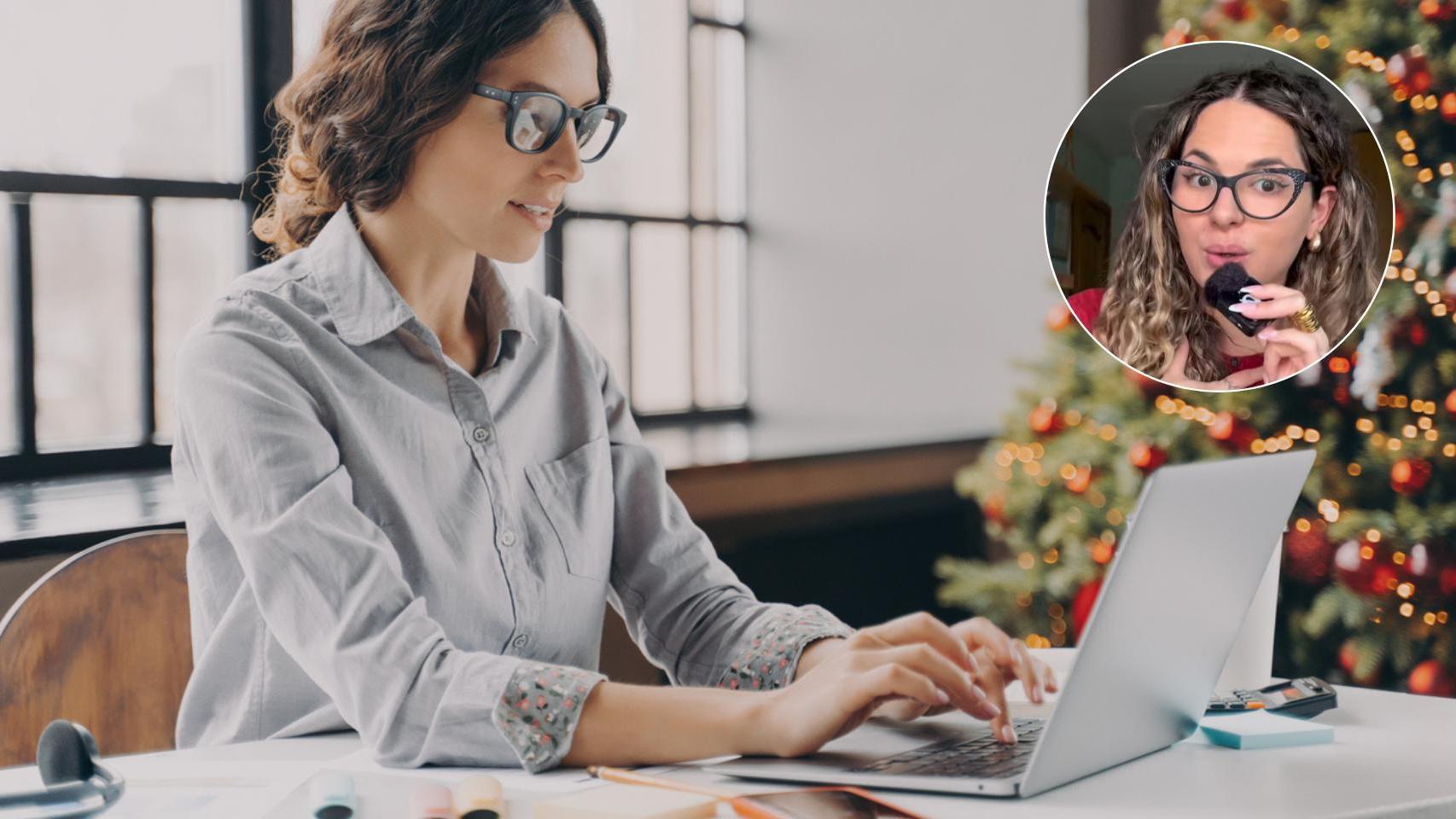 Imagen de una mujer trabajando con el portátil en Navidad y la creadora de contenido @minervacherto.