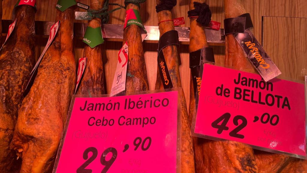 Precio del jamón en el Mercado Central.