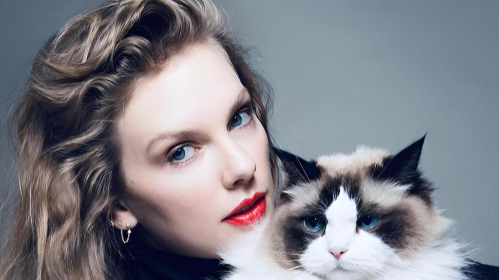 Taylor Swift y su gato Benjamin Button.