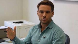 Carlos Carbonell. EE