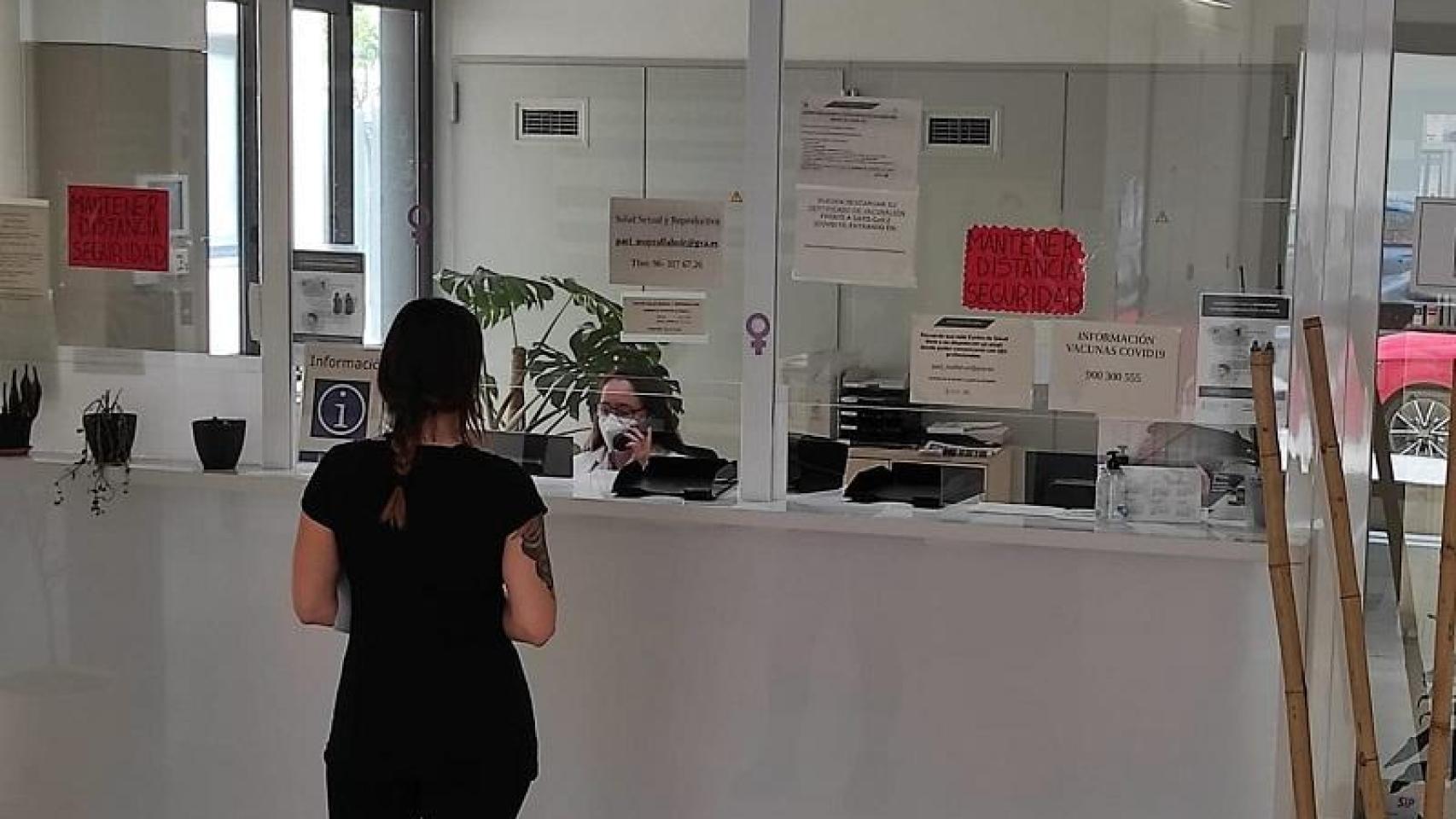 Mostrador de un centro de la salud de la Comunitat Valenciana.