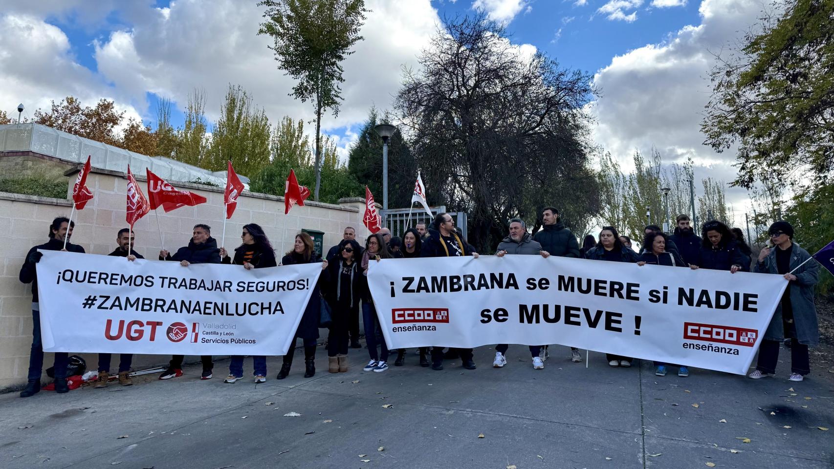 Concentración de los trabajadores del Zambrana, este jueves