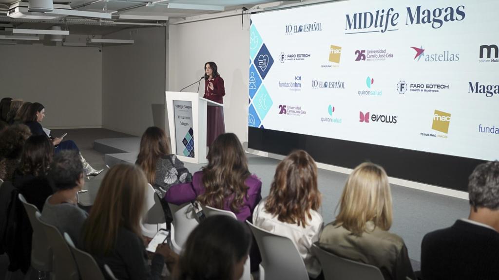 Cruz Sánchez de Lara, vicepresidente ejecutiva de EL ESPAÑOL y editora de Magas, ENCLAVE ODS, Cocinillas y Mascotario, en la inauguración del foro.