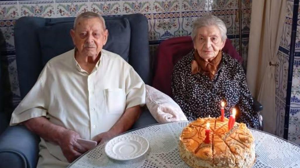 Genaro e Luisa comemoram o 101º aniversário de Luisa no dia 6 de setembro.
