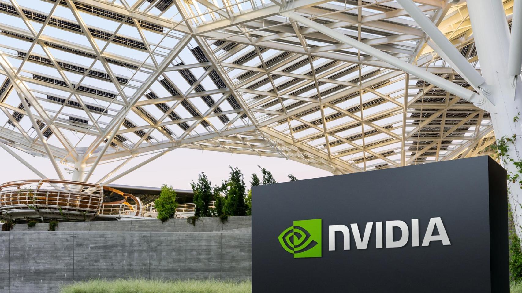 Nvidia superó expectativas en su anuncio de resultados trimestales, pero no logró apagar el temor en la bolsa.