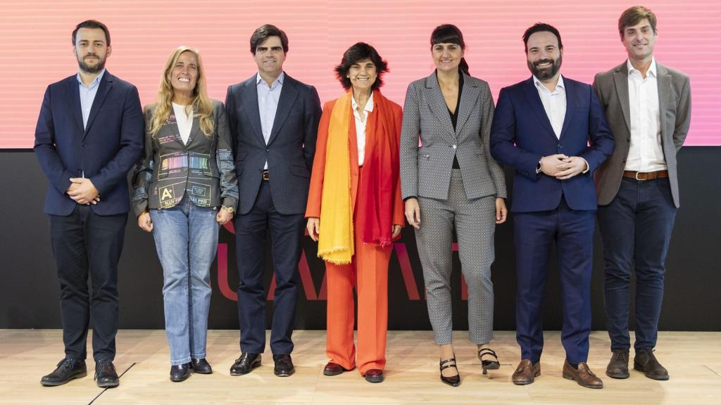 Miembros de South Summit y representantes públicos en la presentación del Mapa del Emprendimiento 2025.