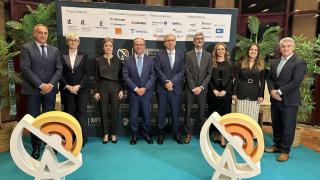 El consejero y parte de su equipo, durante la última Noche de las Telecomunicaciones.
