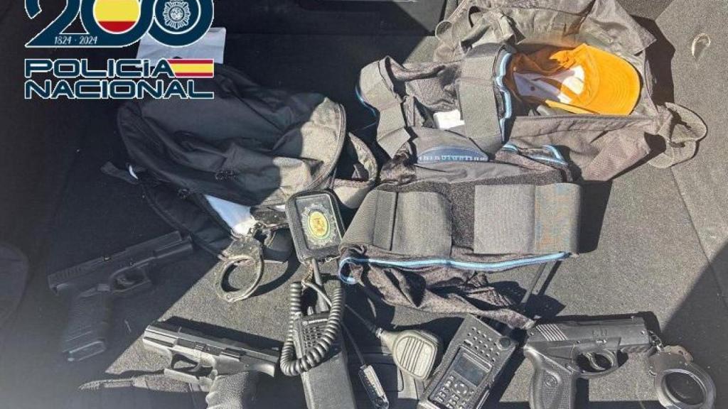 Una imagen de los efectos requisados.