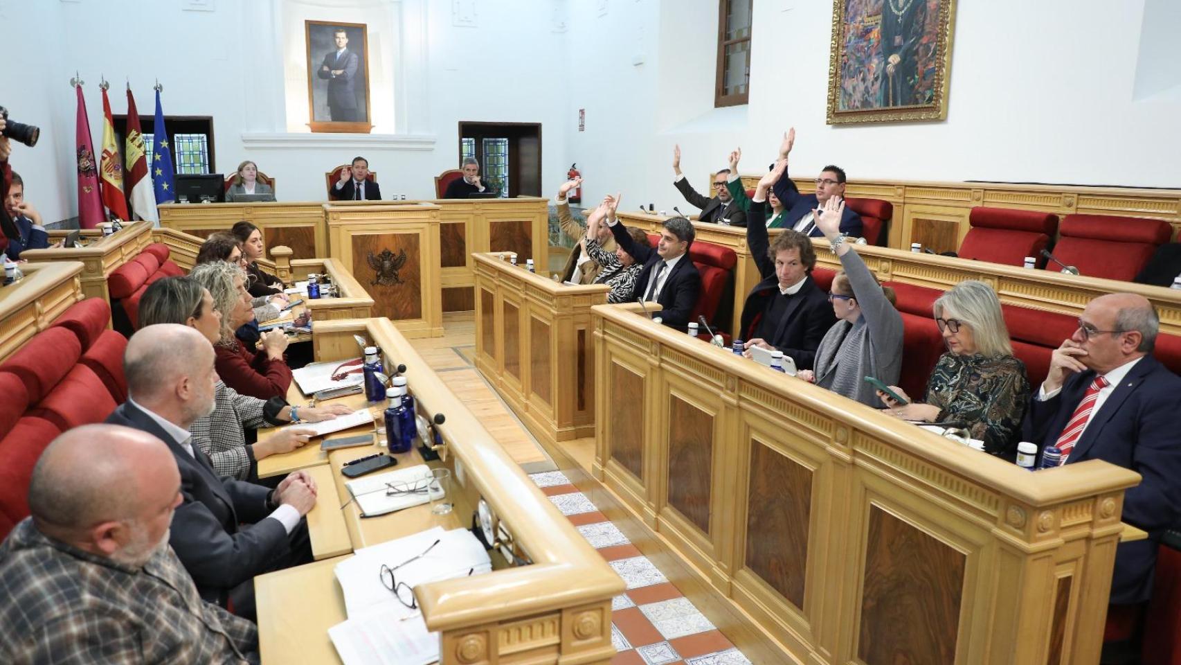 Los cuatro concejales de Vox han posibilitado la votación de la ZBE en Pleno, pero han refrendado su rechazo a la ordenanza.