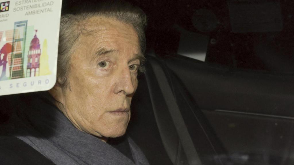 Alfonso Díez, llegando al concierto en Liria, el pasado jueves.