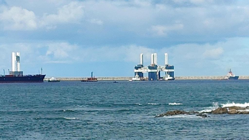 El dique cajonero SATO Levante deja A Coruña tras cuatro años