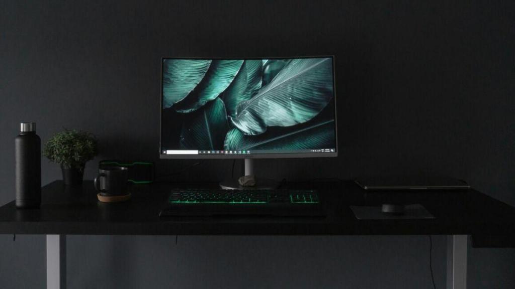 PcComponentes hunde a mínimos históricos el precio del monitor gaming más vendido en el Black Friday 2025