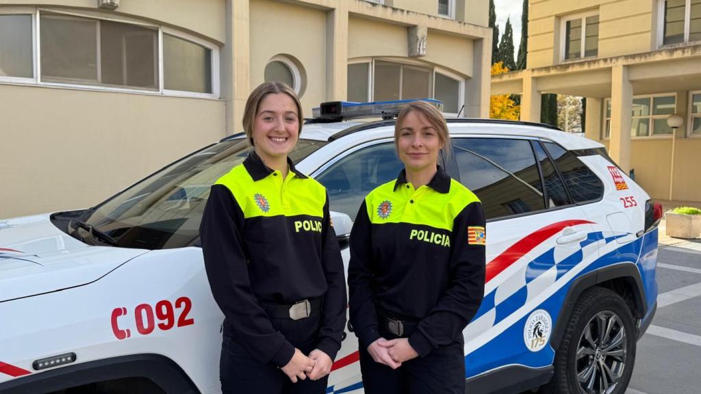 Loreto García y Beatriz Molina, estudiantes de la Academia de la Policía Local de Zaragoza