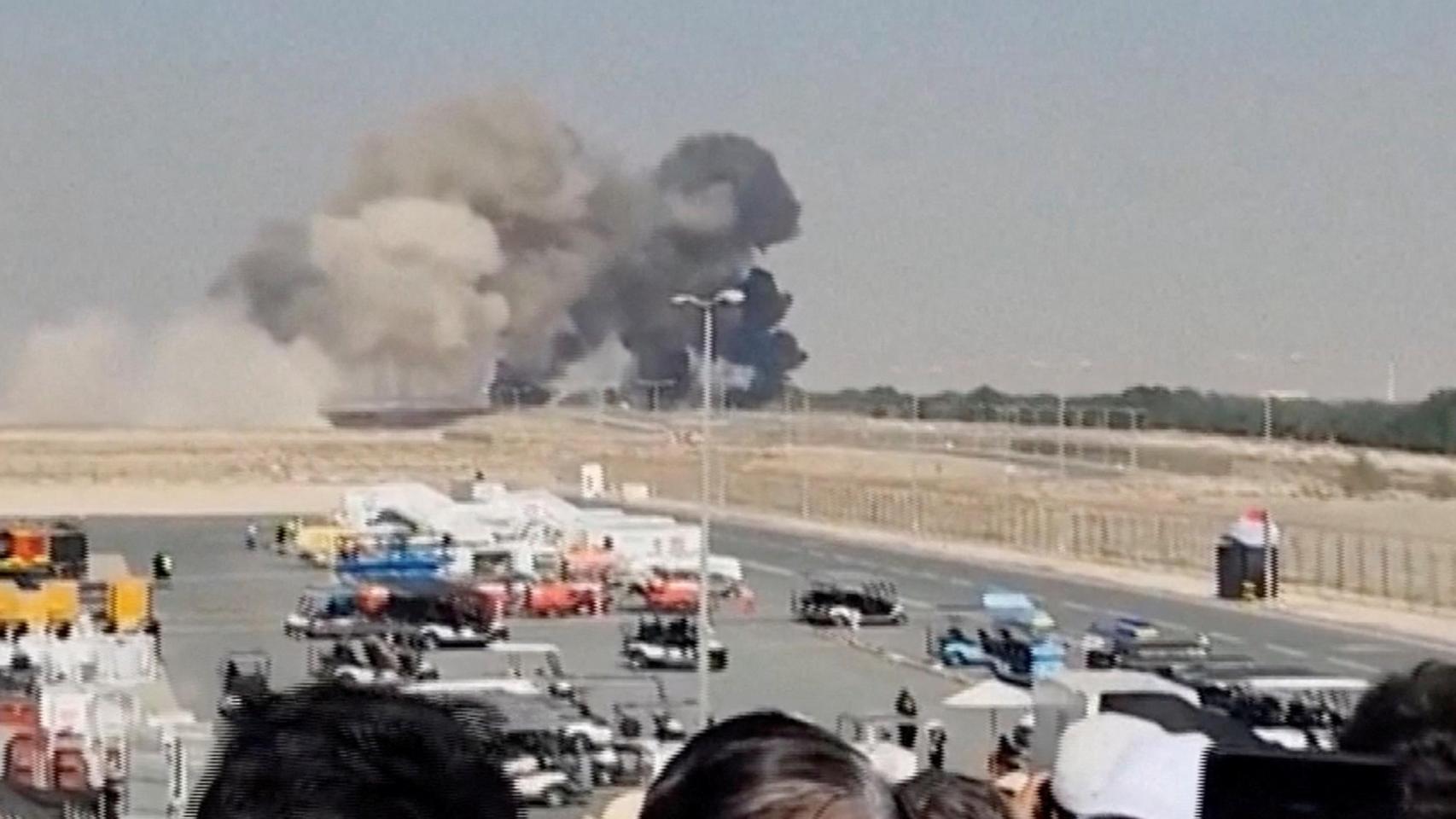 Momento en el que el caza se estrella en Dubai.