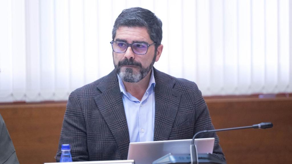 El diputado Popular Roberto Rodríguez en la comisión.