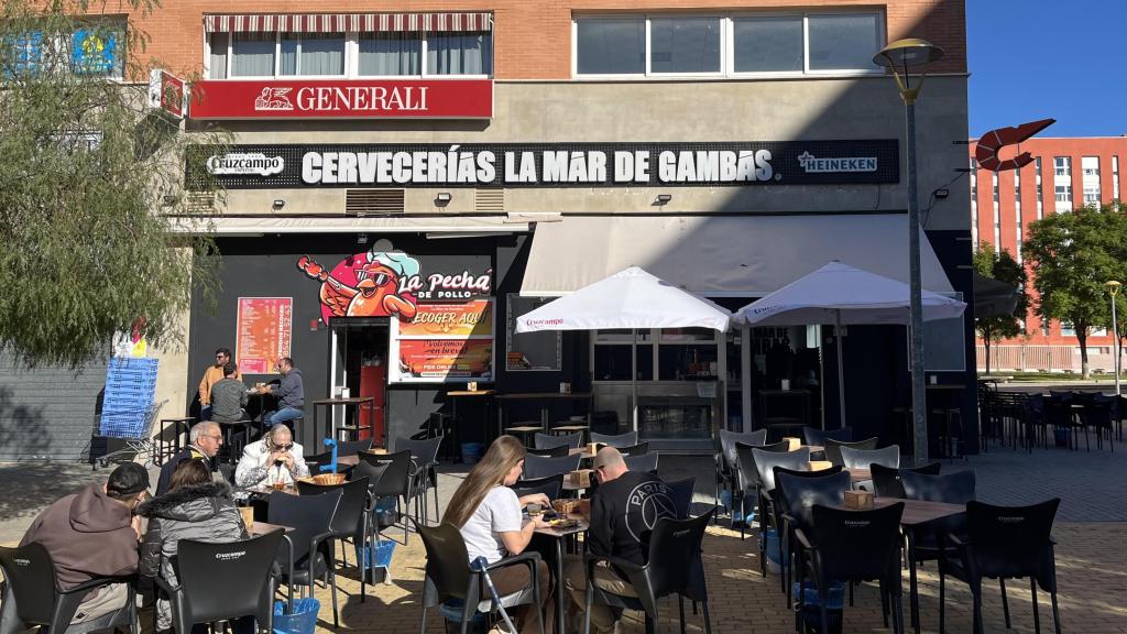 Uno de los locales de La Mar de Gambas, en Sevilla.
