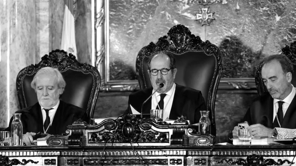 Los magistrados del Tribunal Supremo Juan Ramón Berdugo, Andrés Martínez Arrieta y Manuel Marchena.