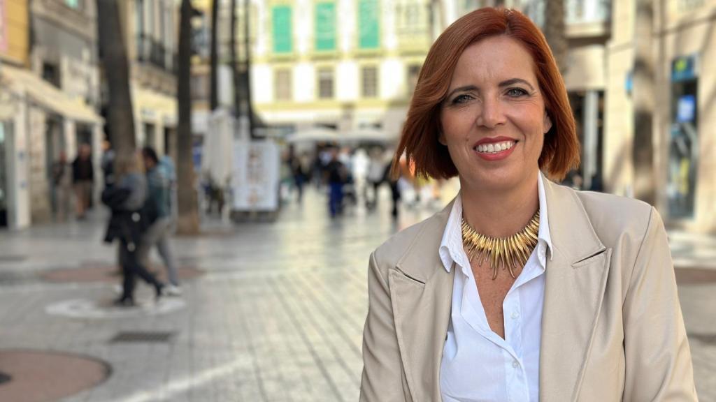 López posa en Puerta del Mar.