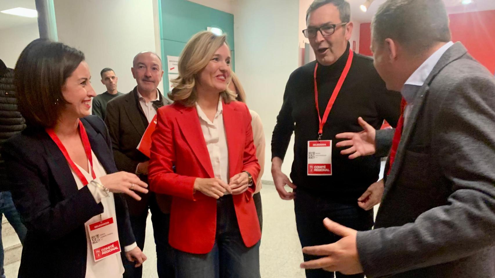 Pilar Alegría, este viernes con los secretarios del PSOE de Zaragoza, Huesca y Teruel.
