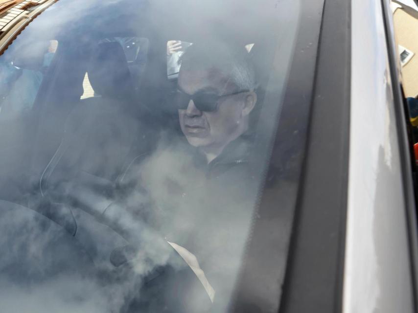 Santos Cerdán a la llegada a su domicilio en Milagro.