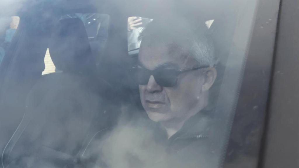 Santos Cerdán a la llegada a su domicilio en Milagro.