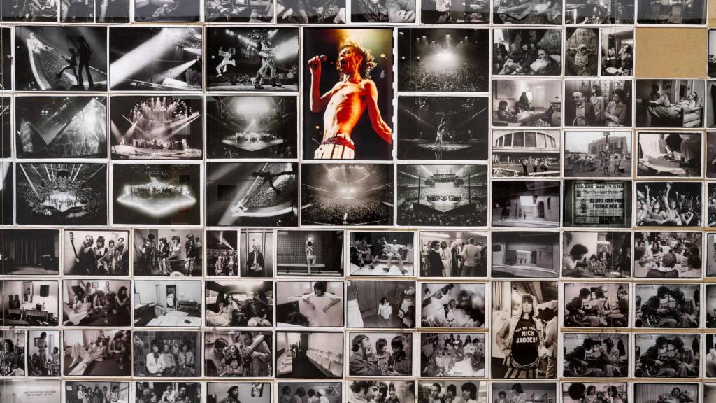 Imagen del panel de fotos de la gira de Rolling Stone. Foto: MOP Foundation