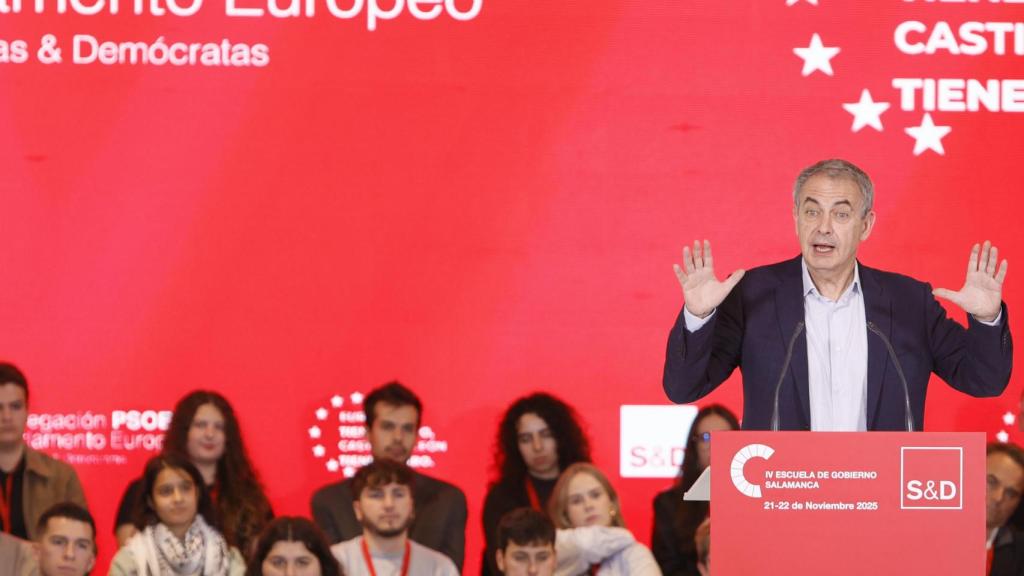 El expresidente José Luis Rodríguez Zapatero durante su intervención en la Escuela de Gobierno del PSOE en Salamanca