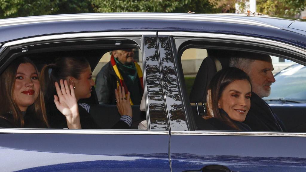La Familia Real, a su llegada al almuerzo con su familia en el Palacio de El Pardo.