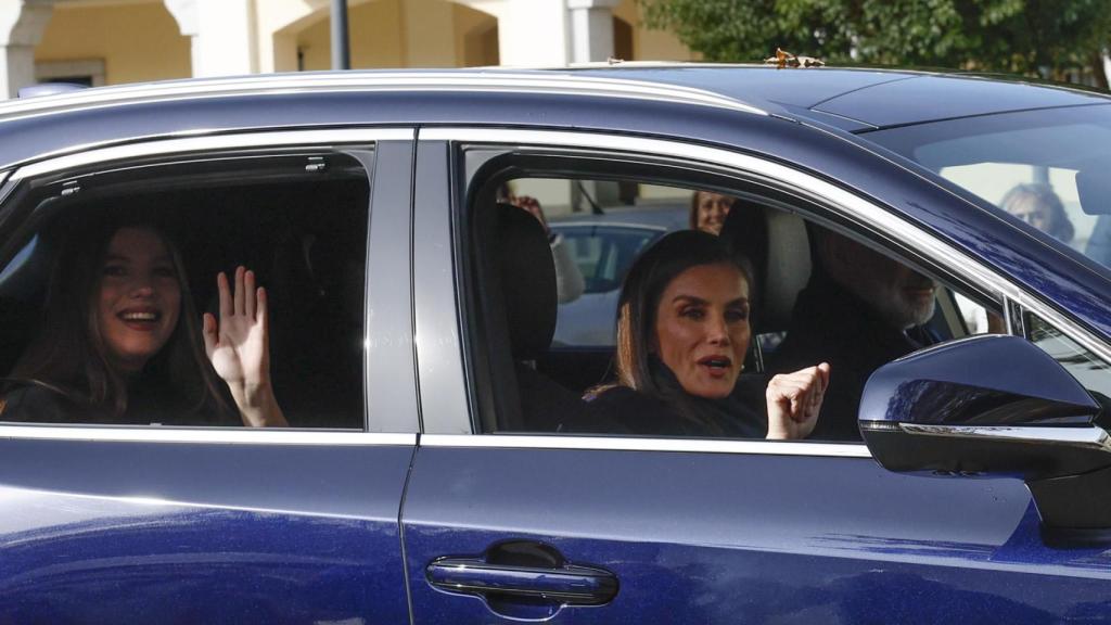 La Familia Real llega este sábado al Palacio de El Pardo, en Madrid, donde ha tenido lugar un almuerzo familiar.