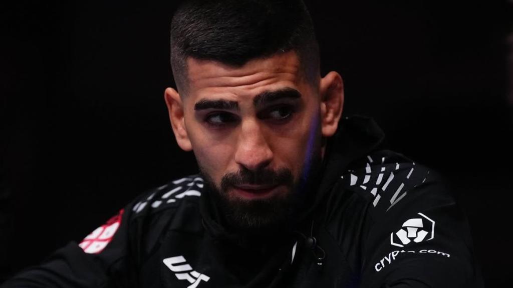 Ilia Topuria, en la esquina de su hermano Aleksandre en el UFC Qatar