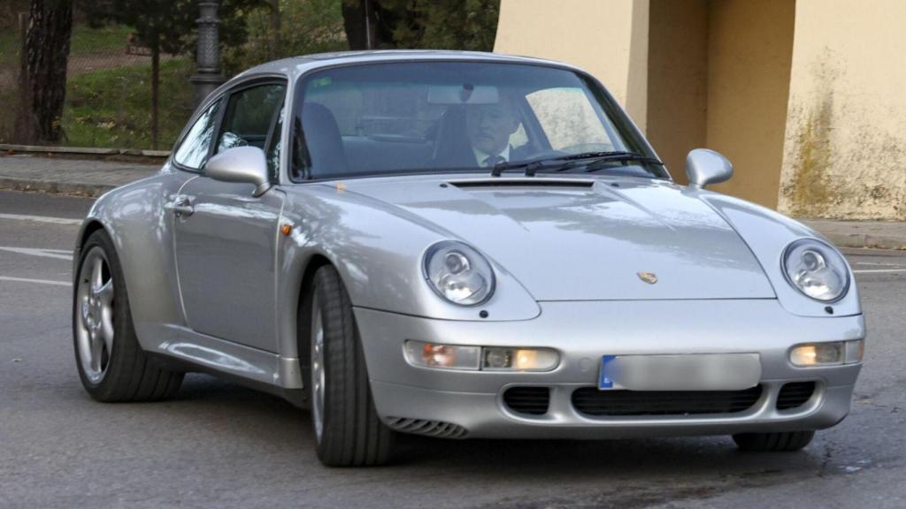 Kubrat de Bulgaria abandona el Palacio de El Pardo tras reunirse con la Familia Real este sábado, 22 de noviembre.