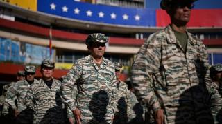 Un grupo de milicianos venezolanos en el centro de Caracas.