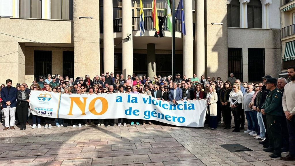 Minuto de silencio en Rincón de la Victoria.