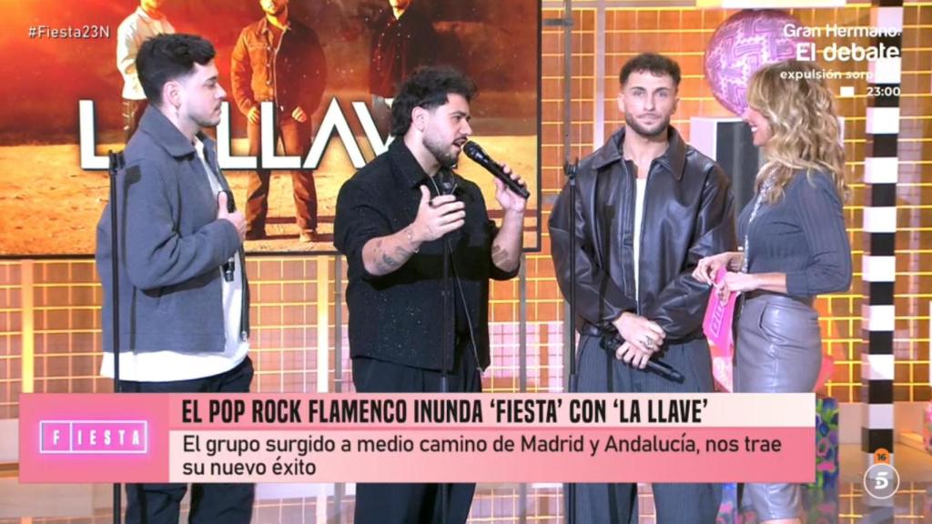 La Llave y Emma García en 'Fiesta'.