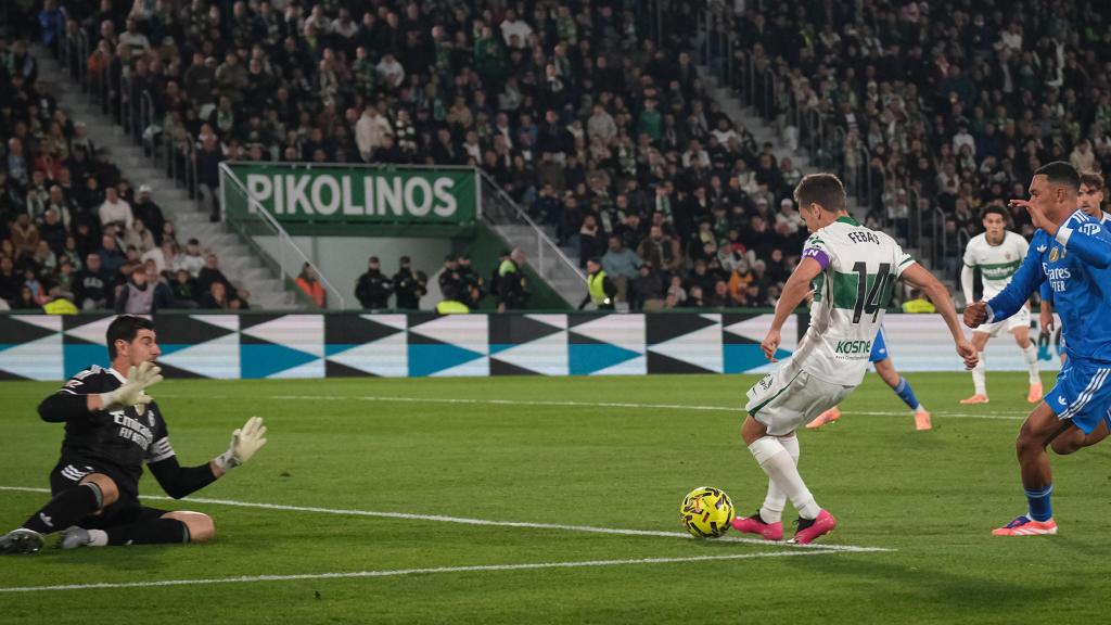 Aleix Febas vence a Courtois y marca el gol de la victoria ante el Real Madrid.